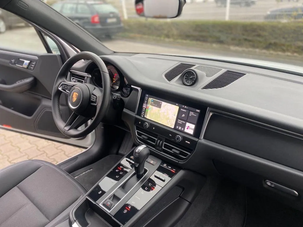 PORSCHE Macan 2.0 T Image 6